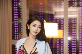 [秀人网] 2025.03.28 NO.10086 Candy糖糖 黑色短裙[87P/851MB] - 微蜜图社-微蜜图社