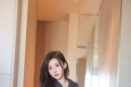 [秀人网] 2025.05.16 NO.10285 奶油猫呀 深色OL服[80P/781MB] - 微蜜图社-微蜜图社